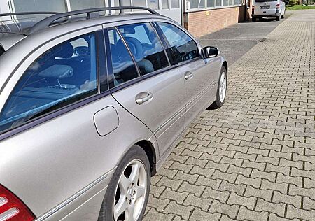 Mercedes-Benz 220 Avantgarde T model CDI