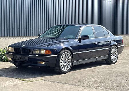 BMW 740 Velours Memory Sitze/ Multifunktionslenkrad/ Xenon