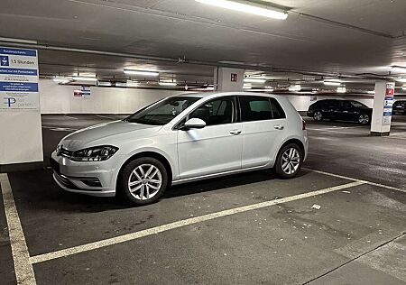 VW Golf Volkswagen 1.6 TDI Comfortline BMT/Start-Stopp