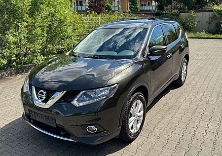 Nissan X-Trail Acenta 4x4 PANORAMA - 7 SITZER -