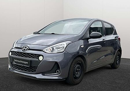 Hyundai i10 1.2 YES! Navi Scheckheft 8-fach bereift