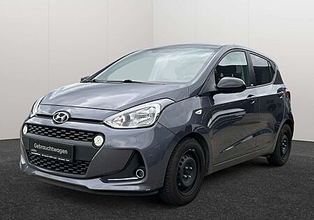 Hyundai i10 1.2 YES! Navi Scheckheft 8-fach bereift