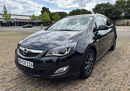Opel Astra 1.4 Turbo Sports Tourer Sport TÜV NEU