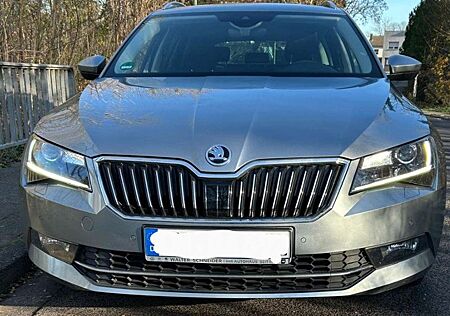 Skoda Superb III Combi Diesel Combi 2.0 TDI DSG Premium