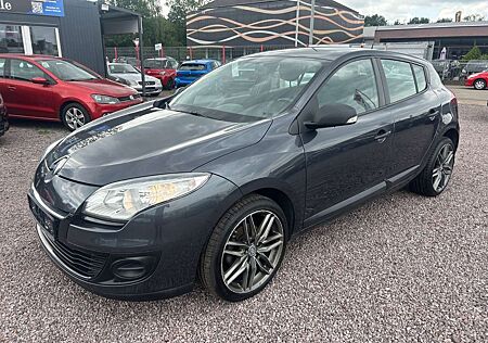 Renault Megane III Lim. Je t'aime 1.6 *Klima*1.Hand*