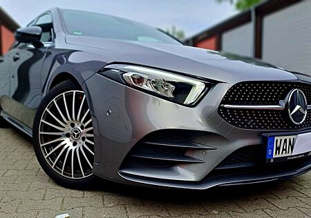 Mercedes-Benz A 200 AMG-Line/Teilleder/18Zoll/Navi/LED