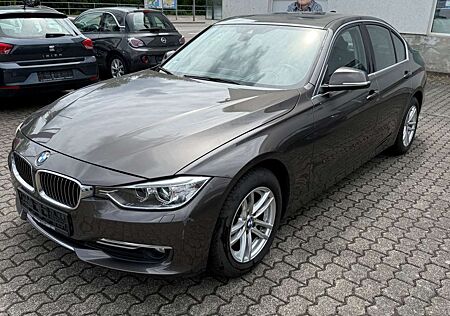 BMW 320 D Limousine Luxury Leder Head Up Schiebedach