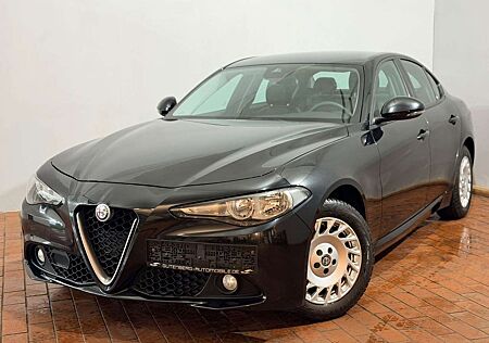Alfa Romeo Giulia Super Automatik Leder Tempomat Ahk
