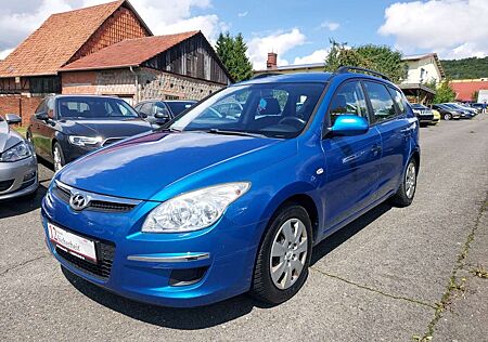 Hyundai i30 1,6 cw Classic Blue Klima AHK TÜV HU 11.2026
