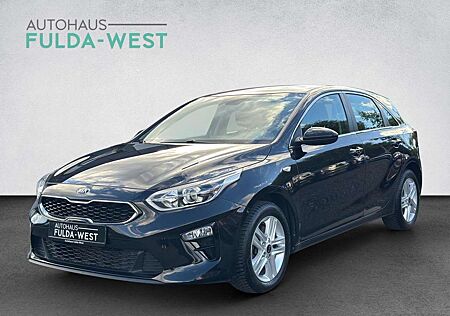 Kia Cee'd Ceed / 1.6CRDi Aut. Vision Navi CAM Sitz+Lenkheiz.
