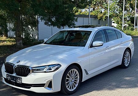 BMW 530 d Limo HUD 360° DrivingAssPro Schiebedach