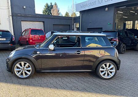 Mini Cooper D Pano/Navi/SItzheizung/Carplay