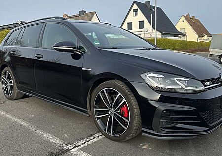 VW Golf Volkswagen GTD Variant (BlueMotion Technology)