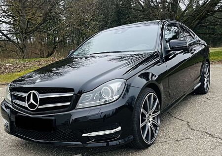 Mercedes-Benz C 200 Coupé CGI Edition C Amg Styling