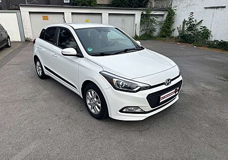 Hyundai i20 Passion 1.Hand, LED, PDC, Klima, MFL!!