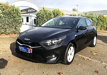 Kia Cee'd Ceed / 1.5 T-GDI DCT7 Vision Navi Rückfahrkamera