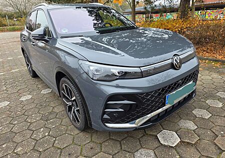 VW Tiguan Volkswagen 1.5 eTSI OPF DSG R-Line
