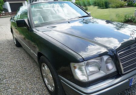 Mercedes-Benz E 200 Cabrio 124