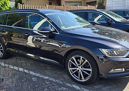 VW Passat Variant Volkswagen Comfortline Business, DSG, Navi, AHK, 18 Zoll