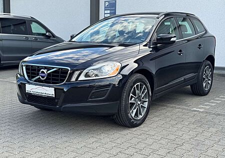 Volvo XC 60 XC60 Edition PRO AWD Navi Alus SHZ Leder Tüv 1.H