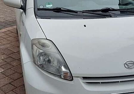 Daihatsu Sirion 1.0