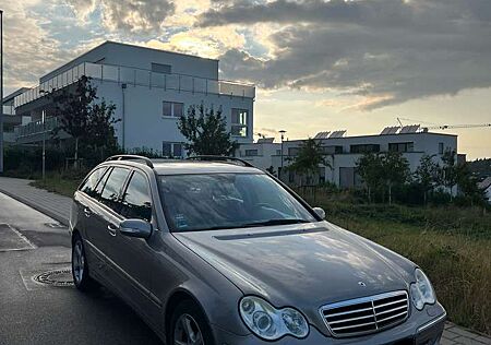 Mercedes-Benz C 180 Kompressor W203 CarPlay