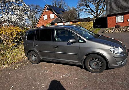 VW Touran Volkswagen Highline
