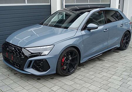 Audi RS3 Sportback HUD 280 Pano B&O Carbon Fahrwerk