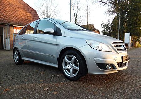 Mercedes-Benz B 180 *Automatik*Xenon*Tempomat*Navi