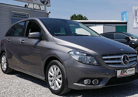 Mercedes-Benz B 220 CDI Tüv,Kundendienst neu Xenon SHZ Xenon PDC