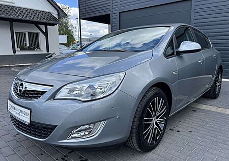 Opel Astra J 1.6 Automatik Design Edition+1.Hand+Tempomat+PDC