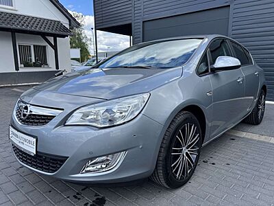 Opel Astra J 1.6 Automatik Design Edition+1.Hand+Tempomat+PDC