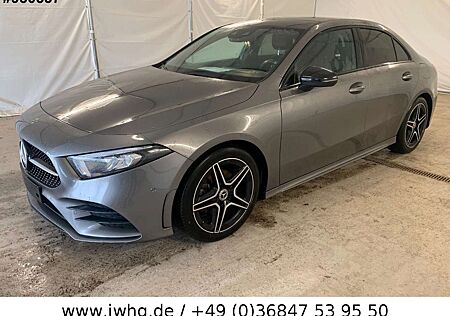 Mercedes-Benz A 200 2x AMG Line Widescreen LED Navi+ SpurP Kam