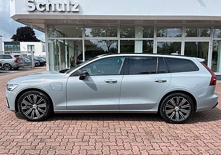 Volvo V60 T6 AWD Plug-in Hybrid Plus Dark Auto