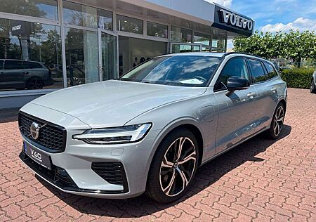 Volvo V60 T6 AWD Plug-in Hybrid Plus Dark Auto