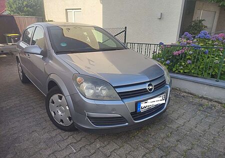 Opel Astra Fließheck 5-Türer 1.6 Twinport