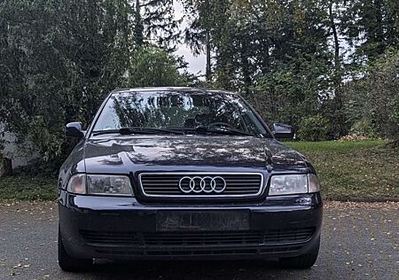 Audi A4 1.6