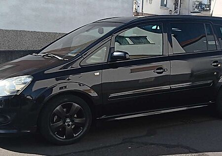 Opel Zafira 1.8 Sport