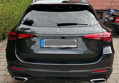 Mercedes-Benz GLC 300 4Matic 9G-TRONIC AMG Line Advanced