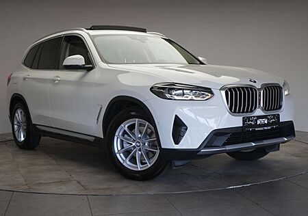 BMW X3 xDrive20d Leder/Temp/Kamera/Virtual/Pano/Side