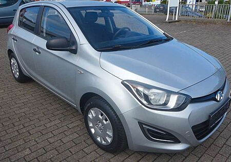 Hyundai i20 Classic-1.HAND-KLIMA-SCHECKHEFT