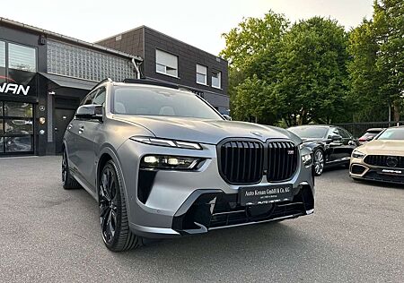 BMW X7 M60i Frozen SkyLounge/Massage/B&W/23/5-Zonen