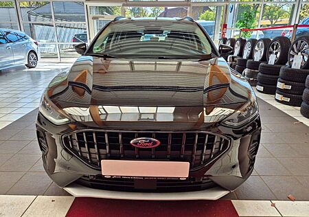 Ford Focus Turnier Active X Navi AHK LED Kamera ACC