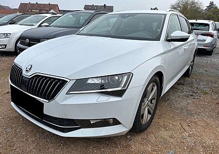 Skoda Superb DSG Combi Style ACC KAMERA BI-XEN MEMORY