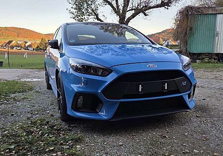 Ford Focus 2.3 EcoBoost RS Blue and Black