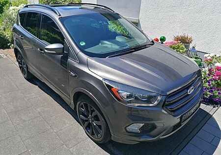 Ford Kuga 2.0 TDCi 4x4 Aut. ST-Line AHK Pano 19" Leder Spurh