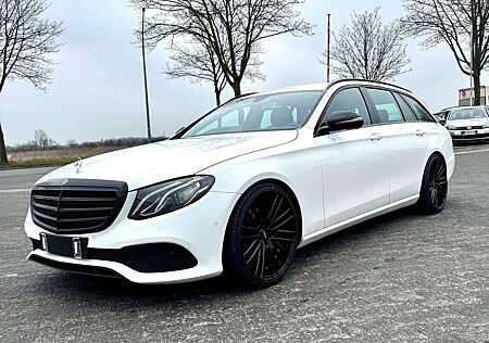 Mercedes-Benz E 220 d 4Matic T Model Sport Night Paket
