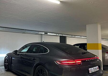 Porsche Panamera Turbo