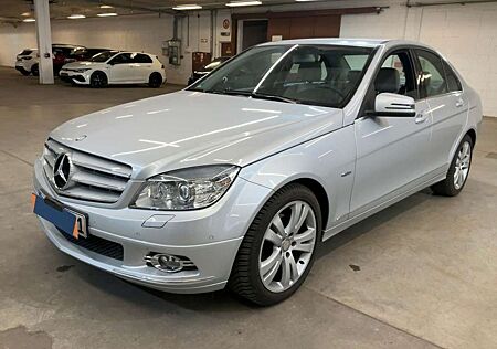 Mercedes-Benz C 180 CGI Avantgarde|29.483km|Aut.|Navi|AHK|PDC