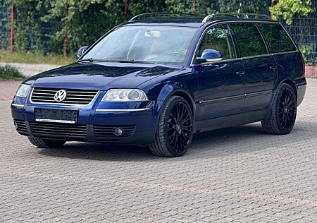 VW Passat Volkswagen 4.0 W8 4Motion *Automatik *NAVI *XENON